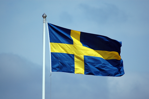 Svenska flaggan vajade på midsommarafton.