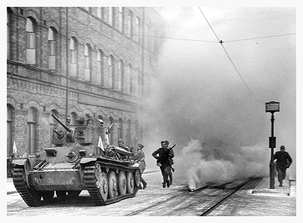 Gatustrider i Stockholm under en övning 1944 (foto:Krigsarkivet)