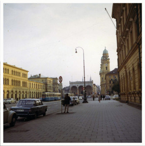 Odeonplatz med Feldherrnhalle vid mitt första besök i Munchen 1964.