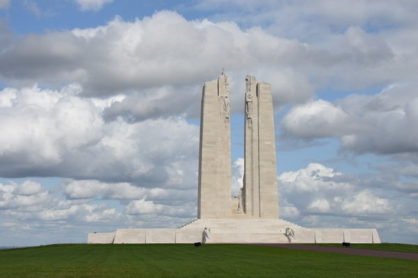 Canadensiska minnesmärket vid Vimy Ridge.