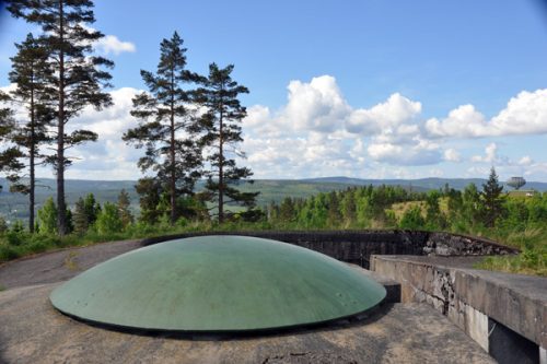 Vardefortet är väl restaurerat och här syns observationsplatsen med sin skyddande pansarkupol.