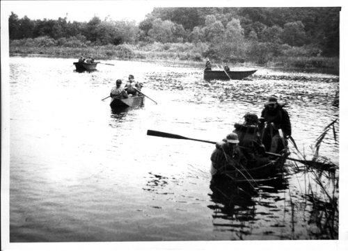 Med patrullbåt 1966 på Sövdesjön.