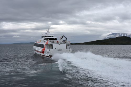 Så försvann båten tillbaks till Harstad.